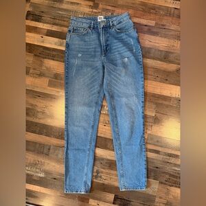 BDG Urban Outfitters MOM HIGH-RISE JEANS SIZE 26 medium wash straight leg